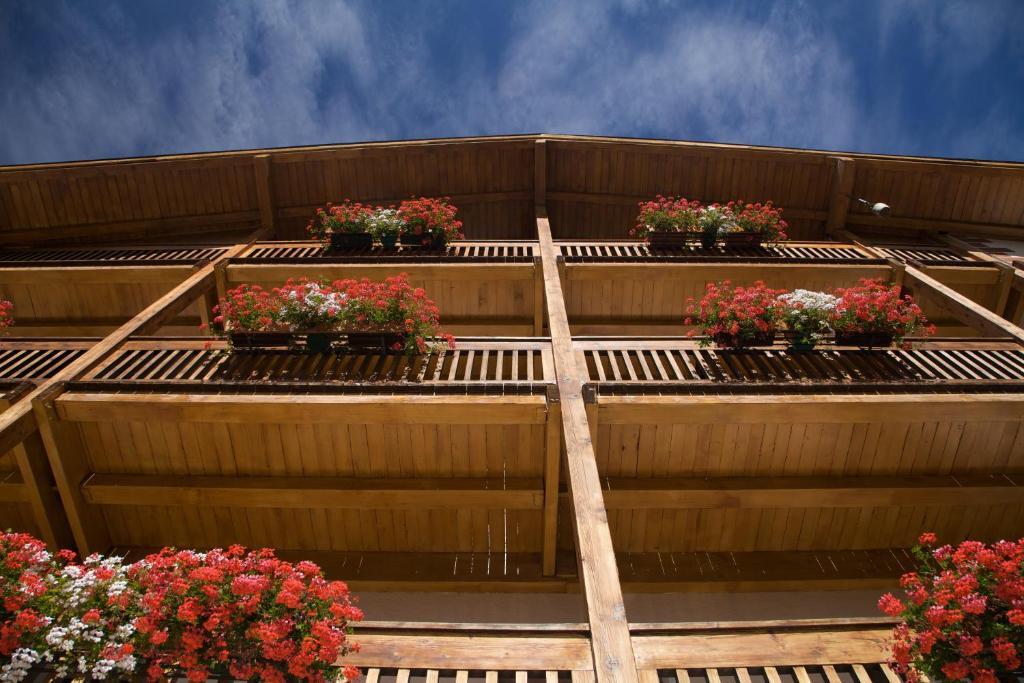 Albergo Bellaria Carano  Bagian luar foto