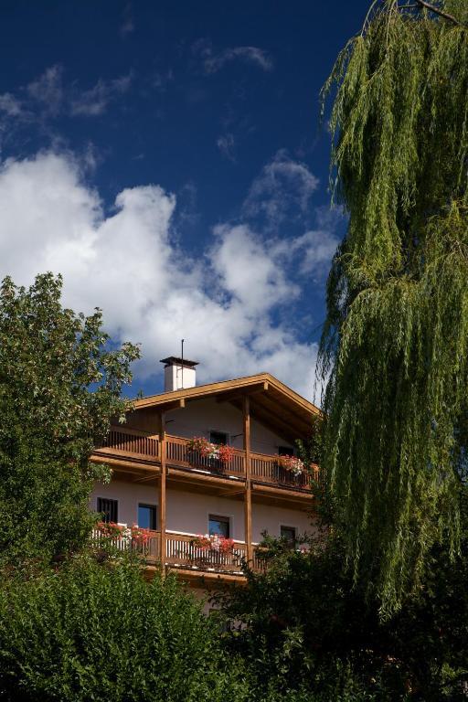 Albergo Bellaria Carano  Bagian luar foto