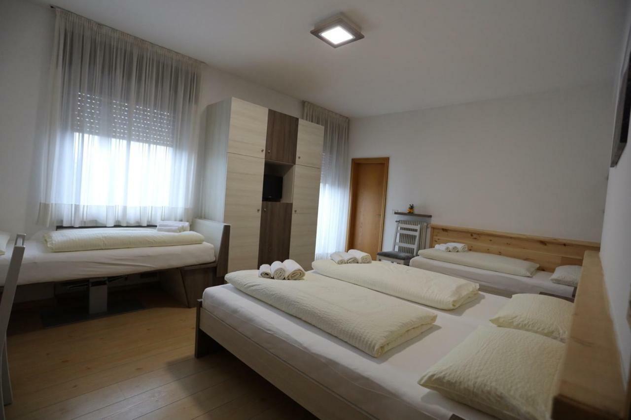 Albergo Bellaria Carano  Bagian luar foto